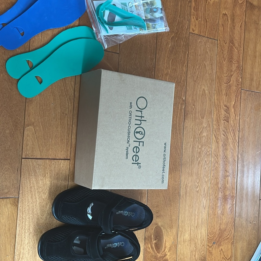 NEW IN BOX Orthofeet women's black Mary Jane's - Picture 6 of 7